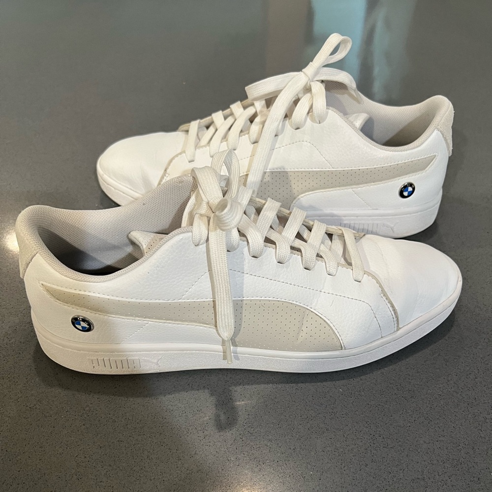 BMW ~ Men’s PUMA Motorsport white sneakers/tennis shoes. Size 11.5